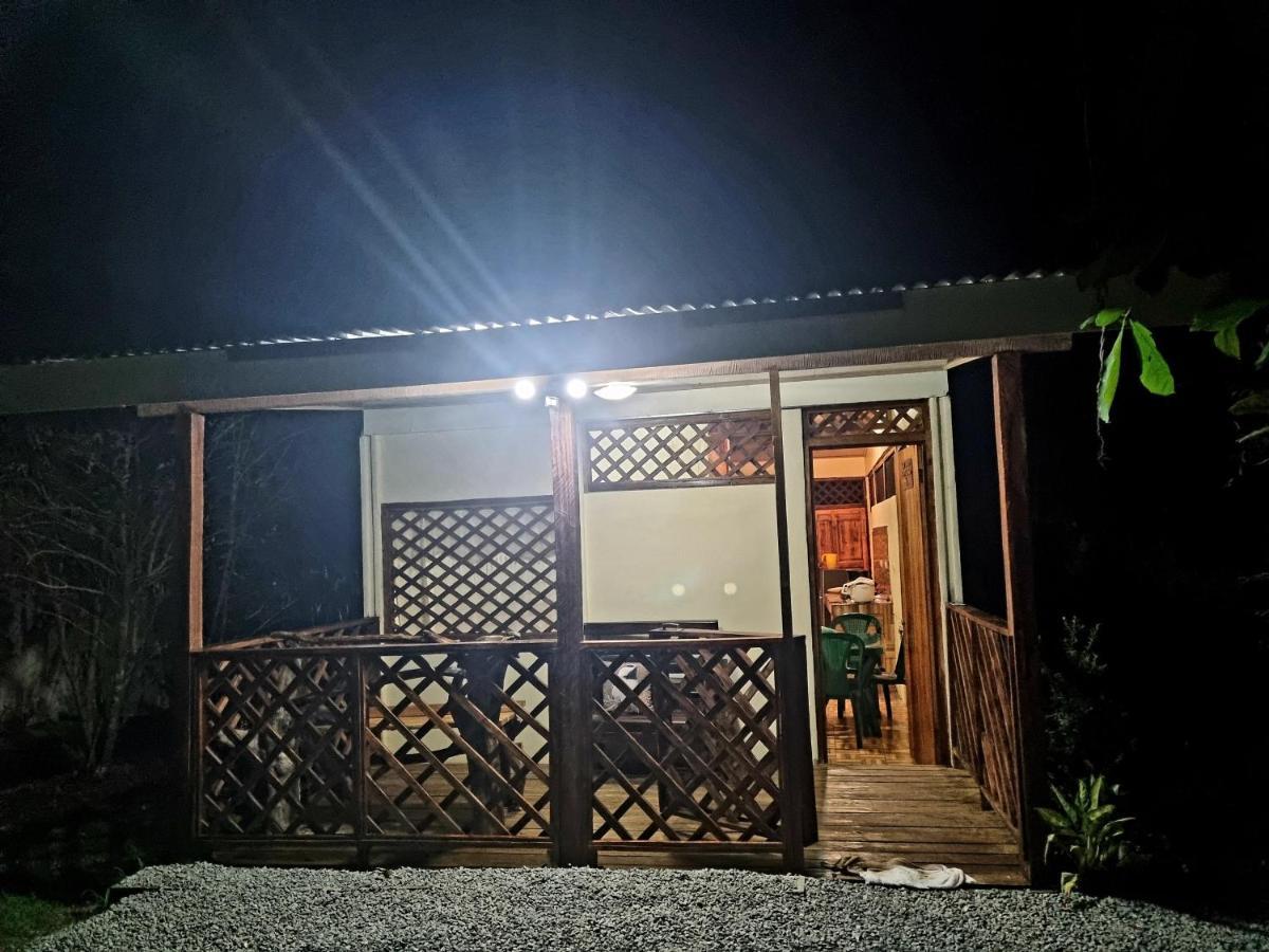 Ballena Oasis Homes & Glamping Uvita Luaran gambar